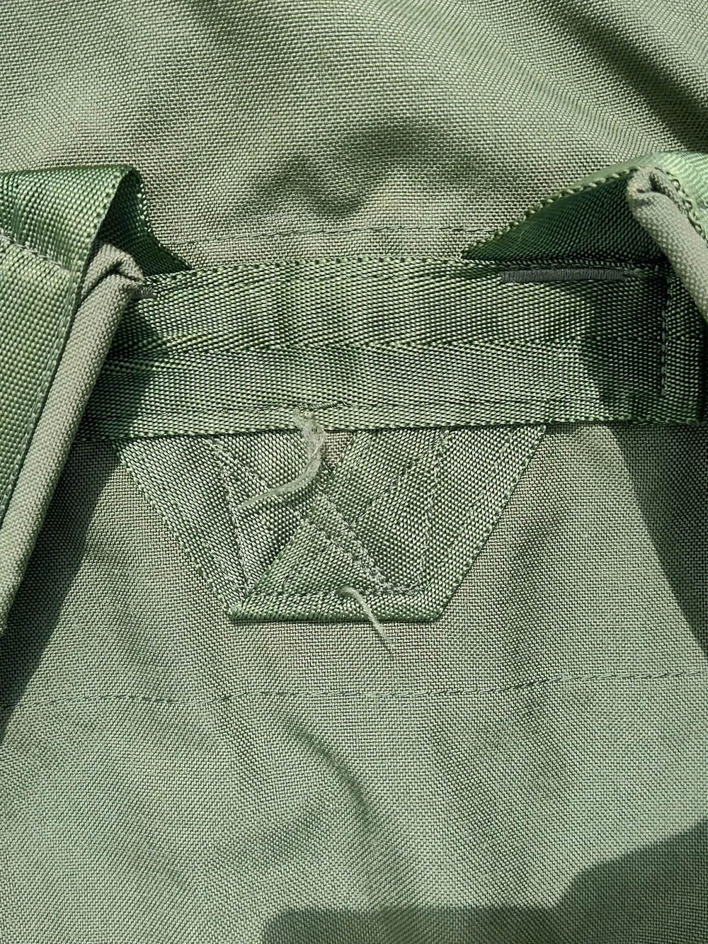 Olive Green Men's Duffel Backpack - Classic Military Style